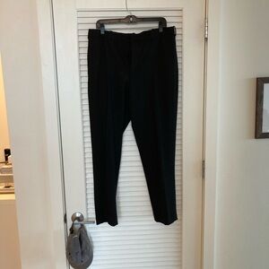 Uniqlo Smart Ankle Pants in Black (size Large 33” - 36” w 30” inseam).
